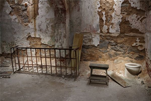 梦见土牢是什么意思 梦见土牢是什么意思